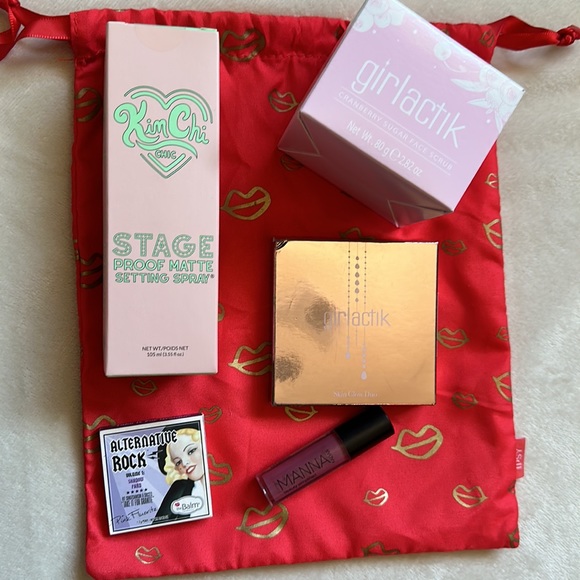 Makeup kit with travel bag - Picture 7 of 8